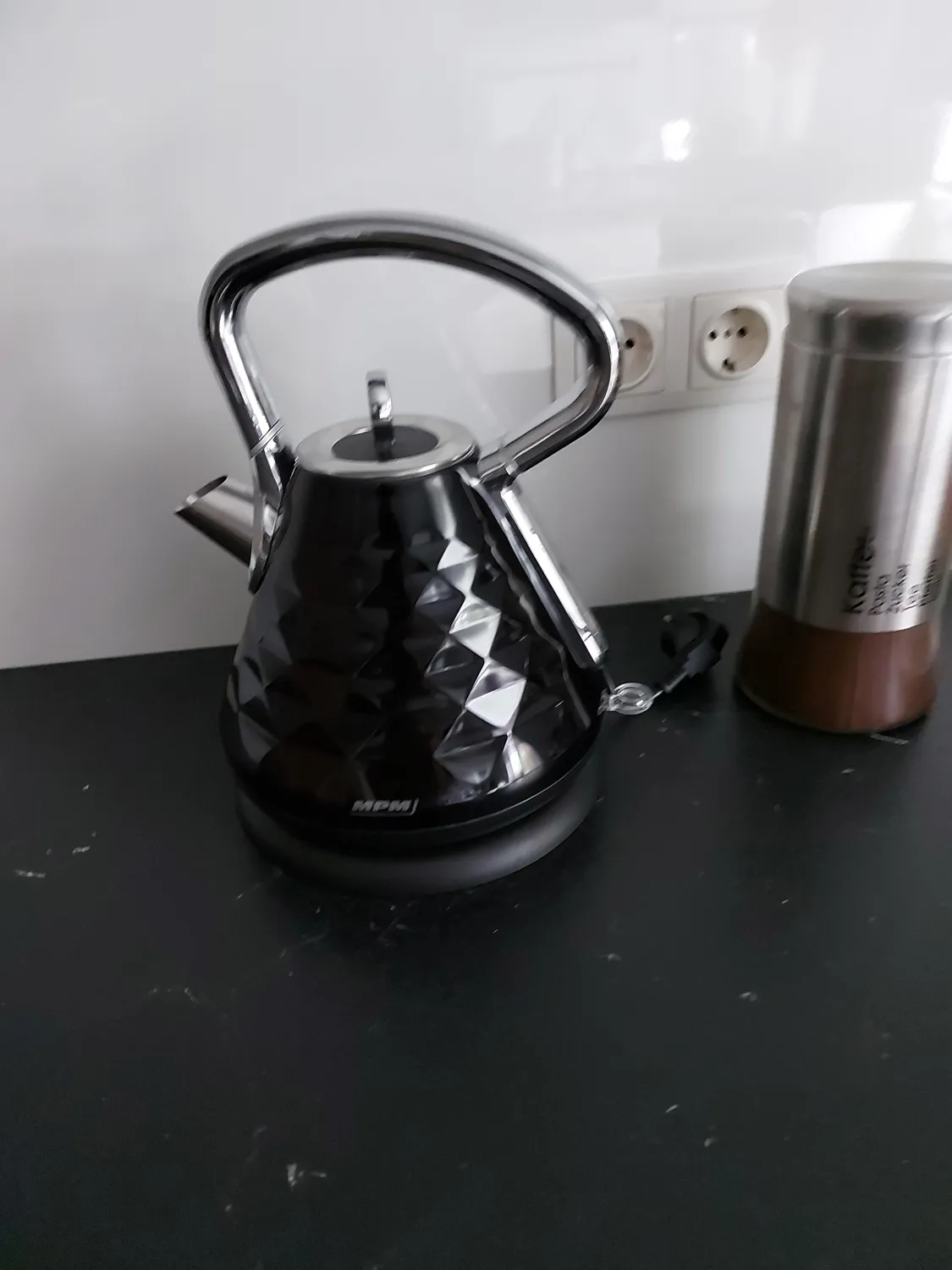 MPM MCZ-98 bouilloire électrique 1,7 L noire inox