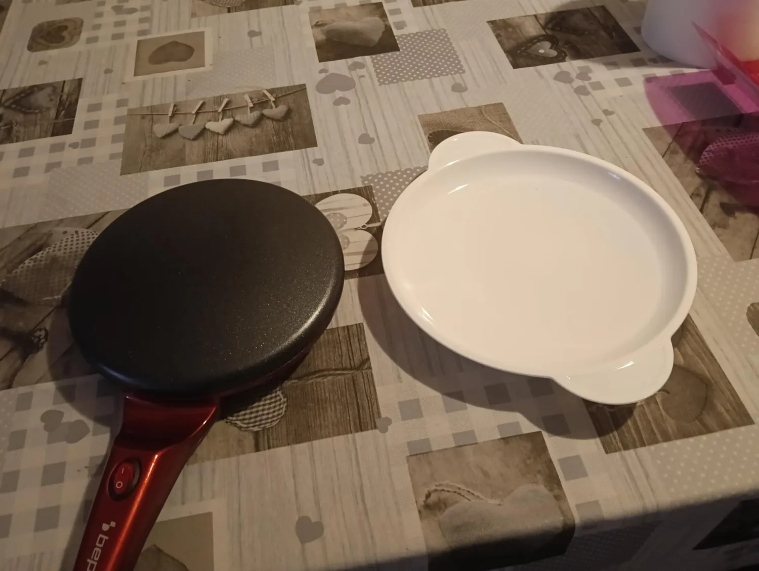 Beper BT.710Y crêpière électrique avec poignée 20 cm