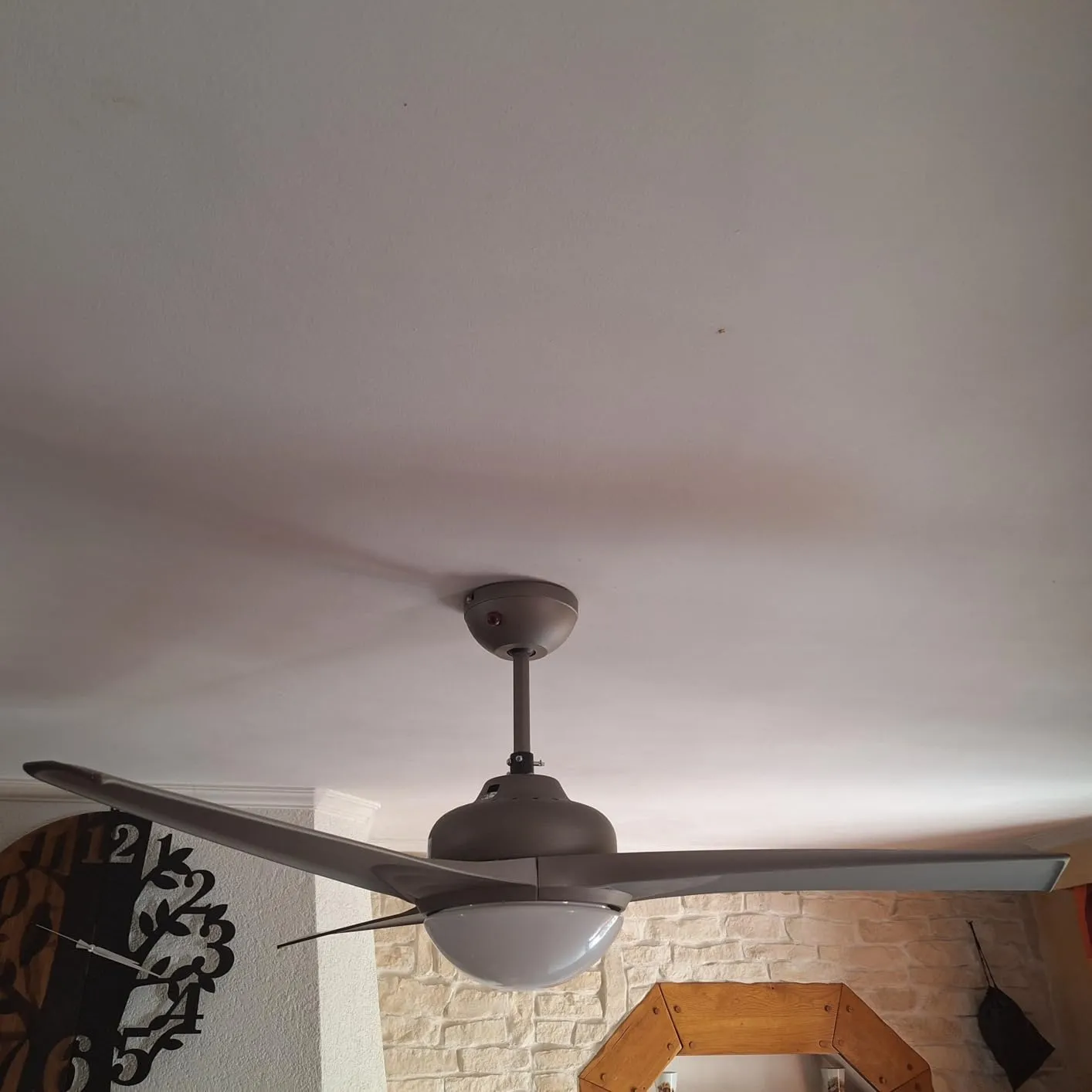 Klarstein Figo ventilateur plafond noir 132 cm luminaire