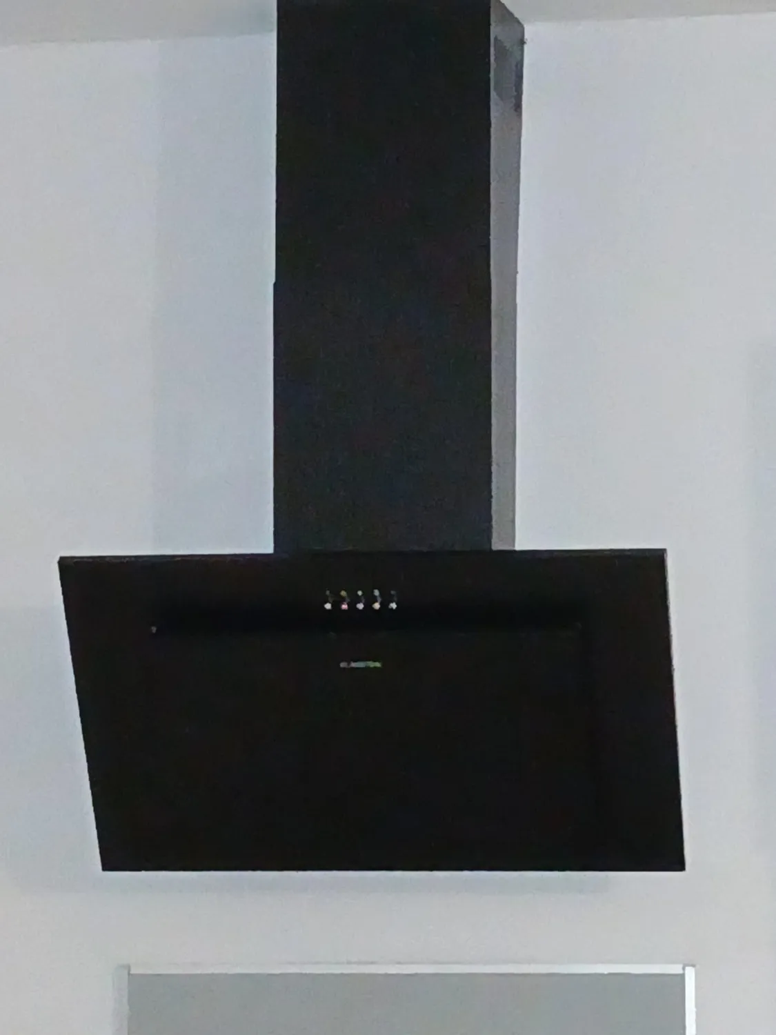 Klarstein hotte inclinée 90 cm noire 292 m³/h tactile