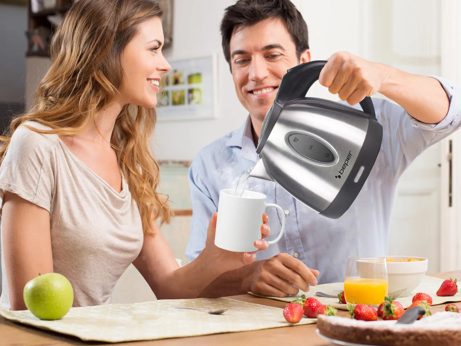 Beper P101BOL001 bouilloire électrique 1,2 L noire