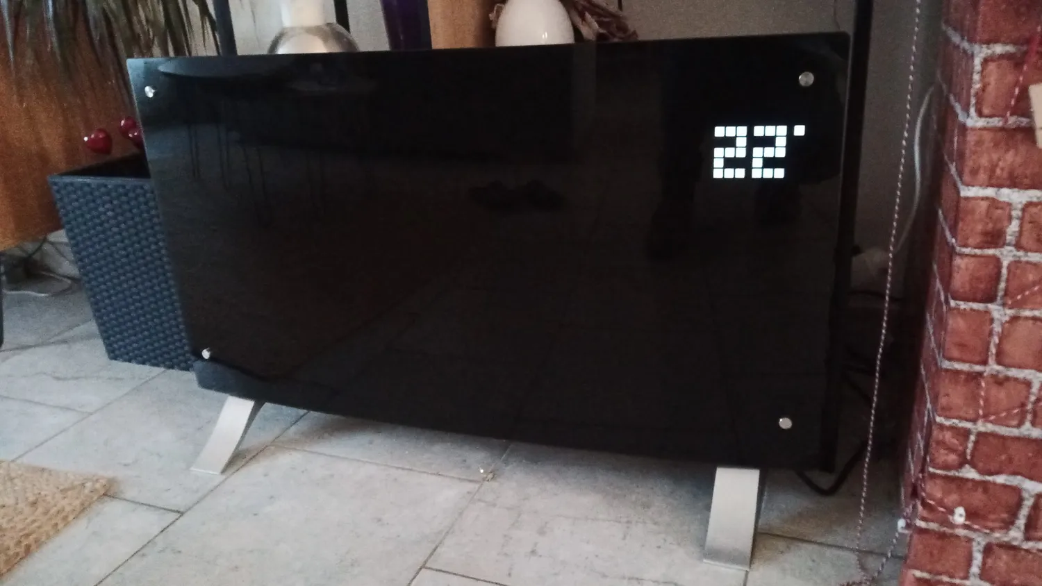 Klarstein Bornholm Curved convecteur 2000W verre noir