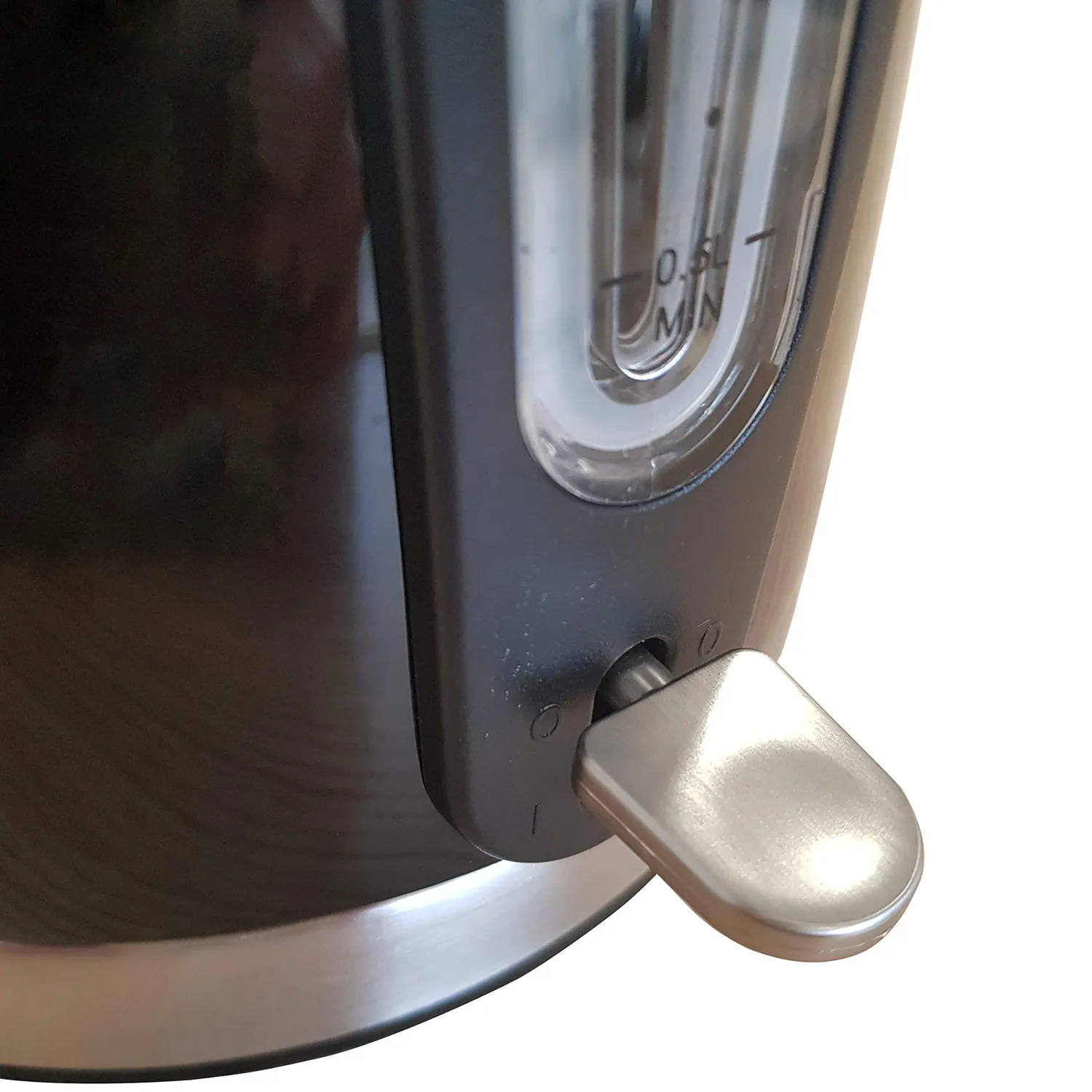 MPM MCZ-56 C bouilloire électrique 1,7 L noire inox