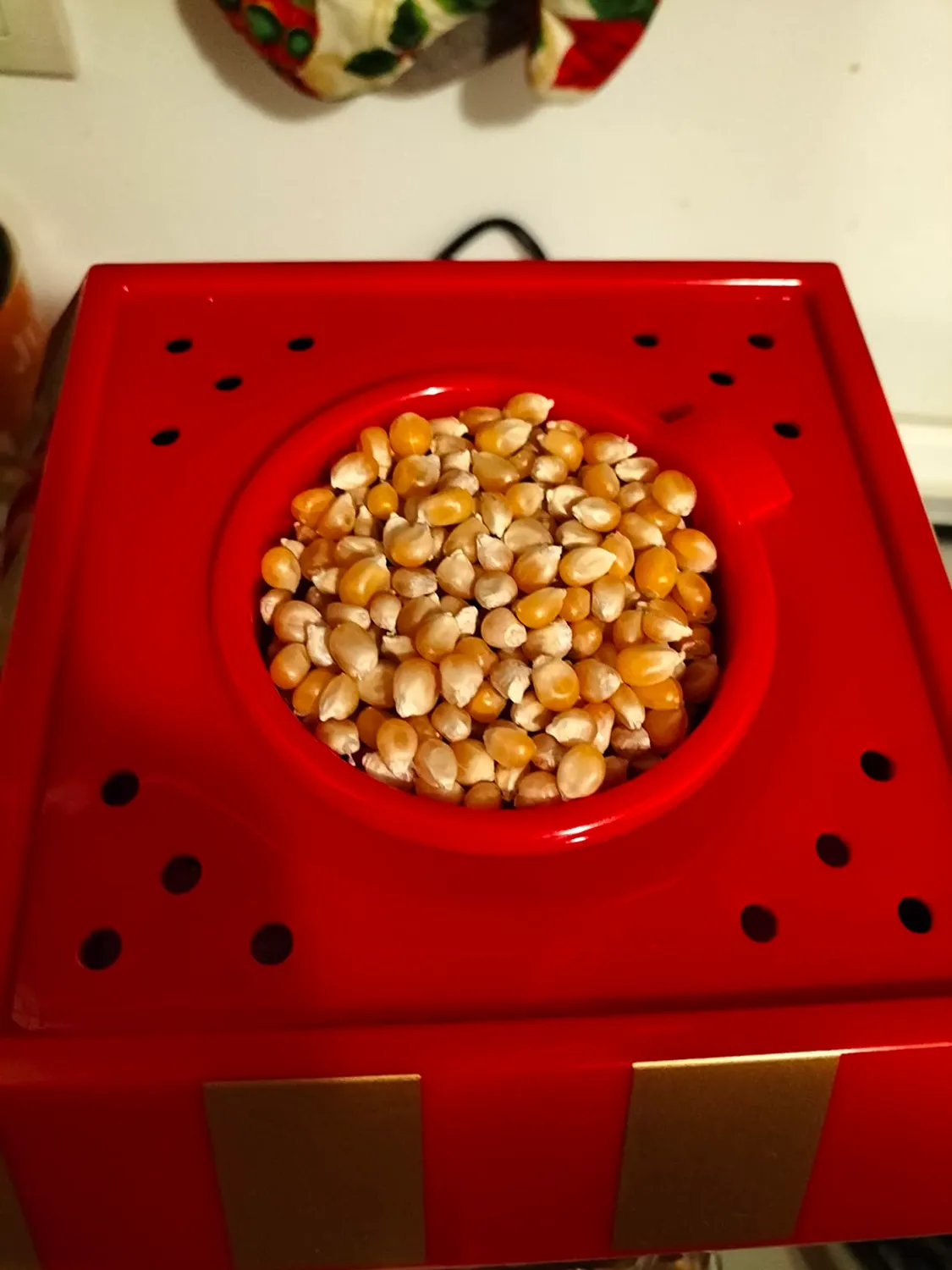 Beper BT.651Y machine à popcorn 1200 W rouge or
