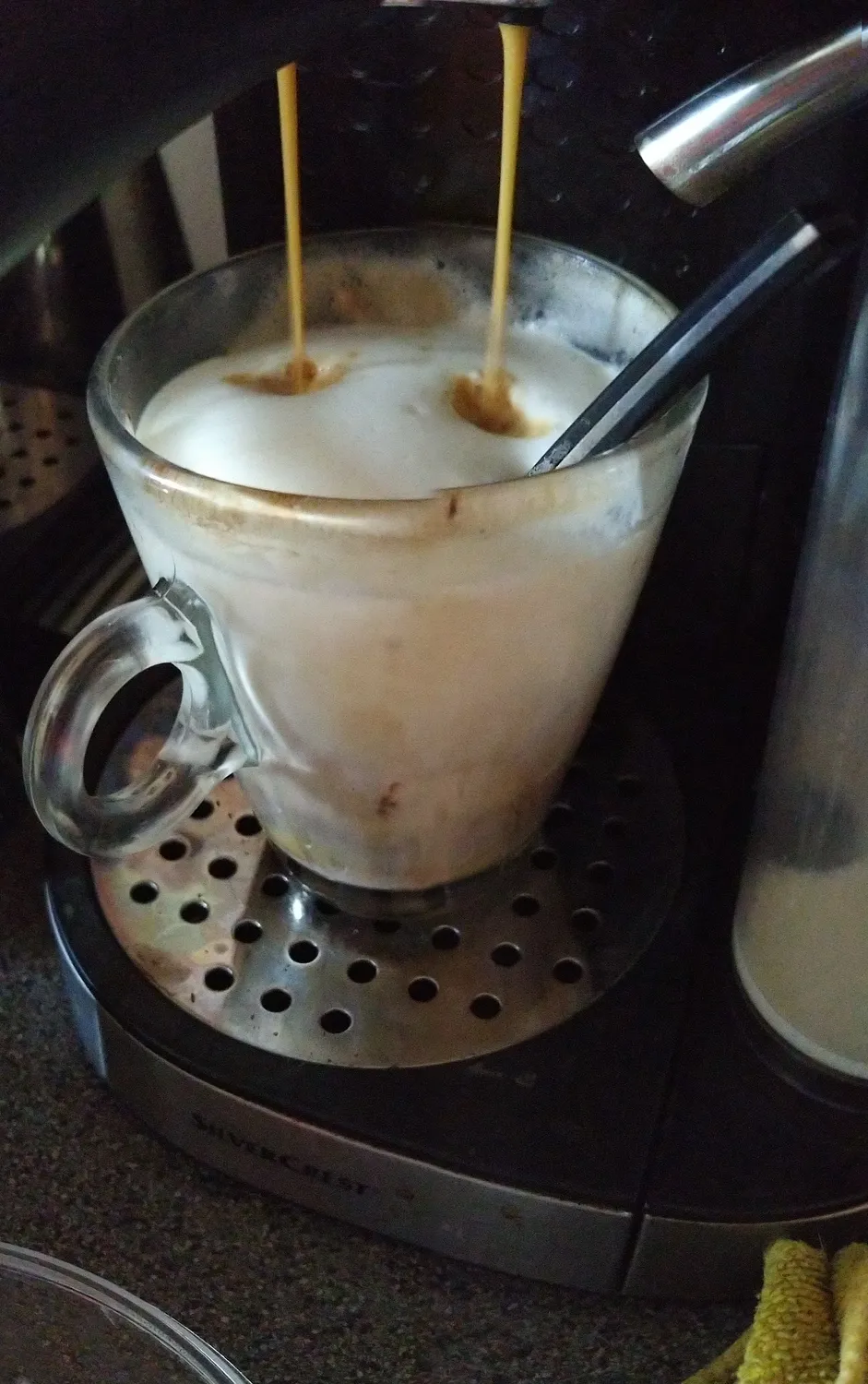 Beper BB.200 mousseur à lait 500 ml noir induction magnétique