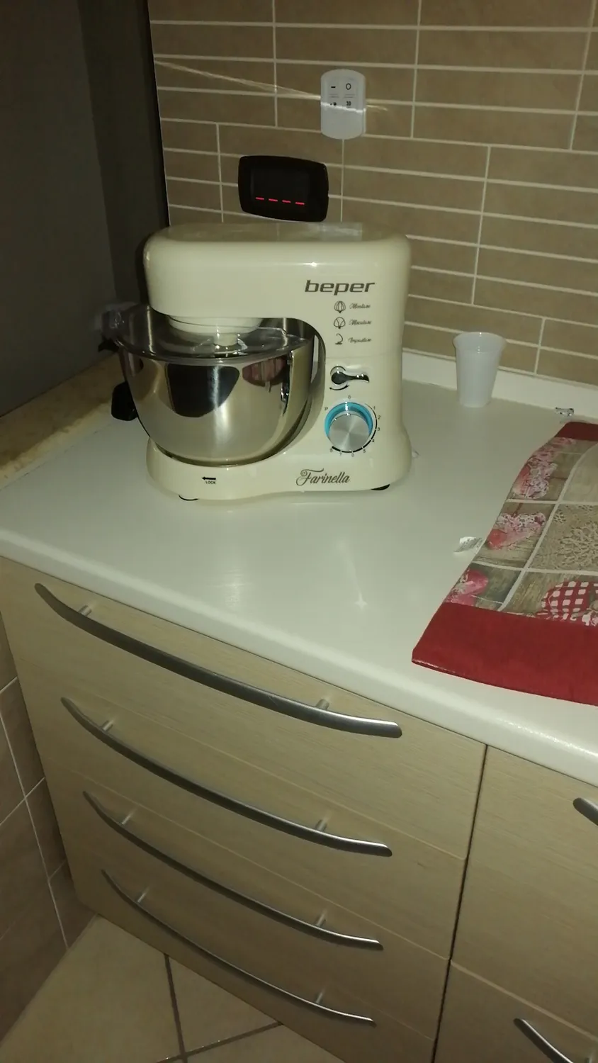 Beper BP.200 robot pâtissier 4,5 L 1000 W crème