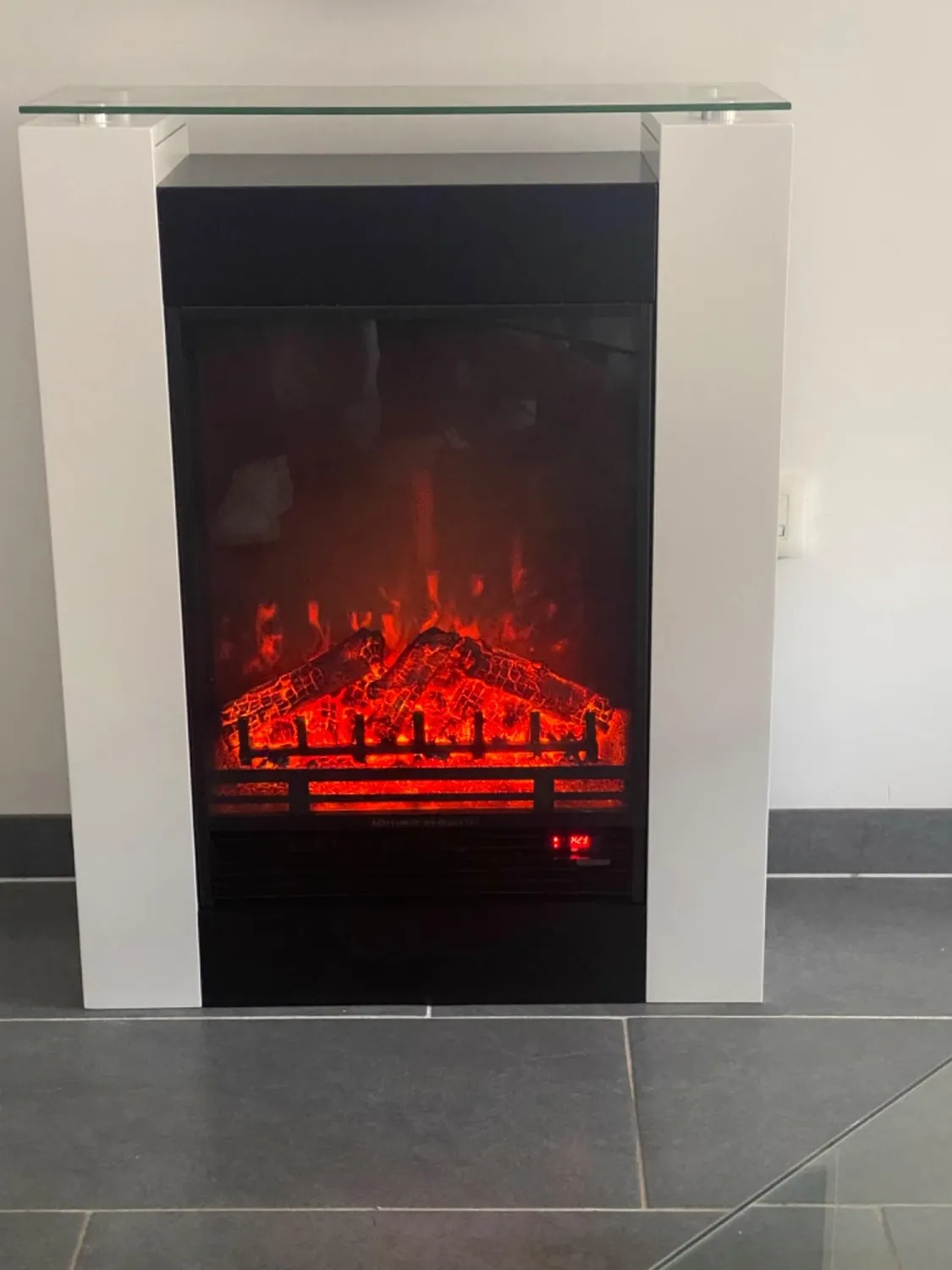 Klarstein cheminée électrique décorative noire 1800W LED