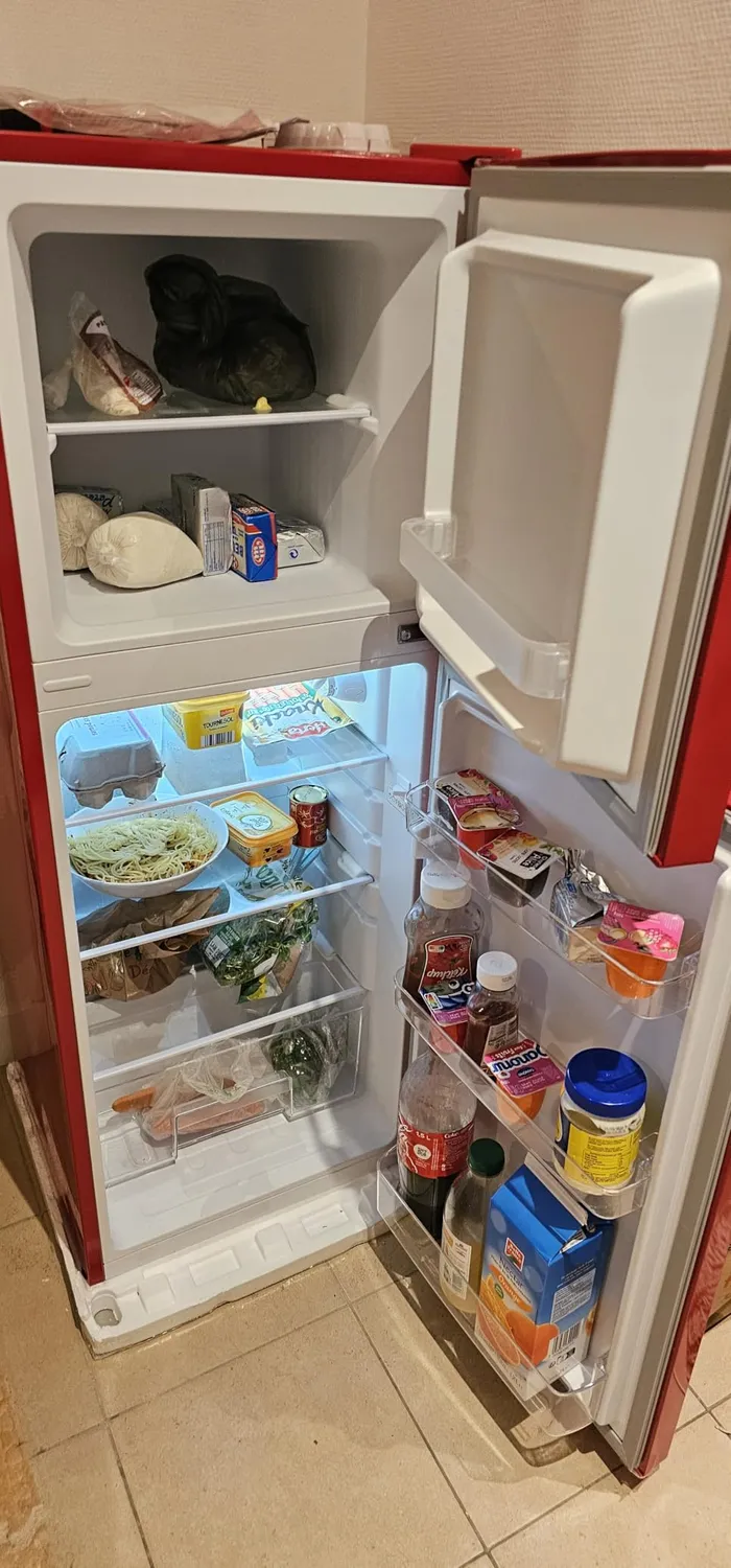 Klarstein Audrey Retro combiné frigo noir 138 L 39 dB