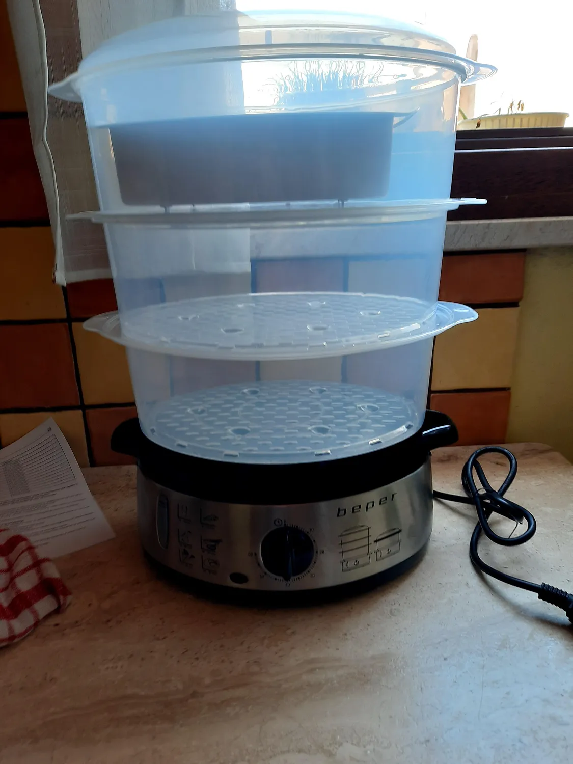 Beper BC.250 cuiseur vapeur 9 L noir sans BPA