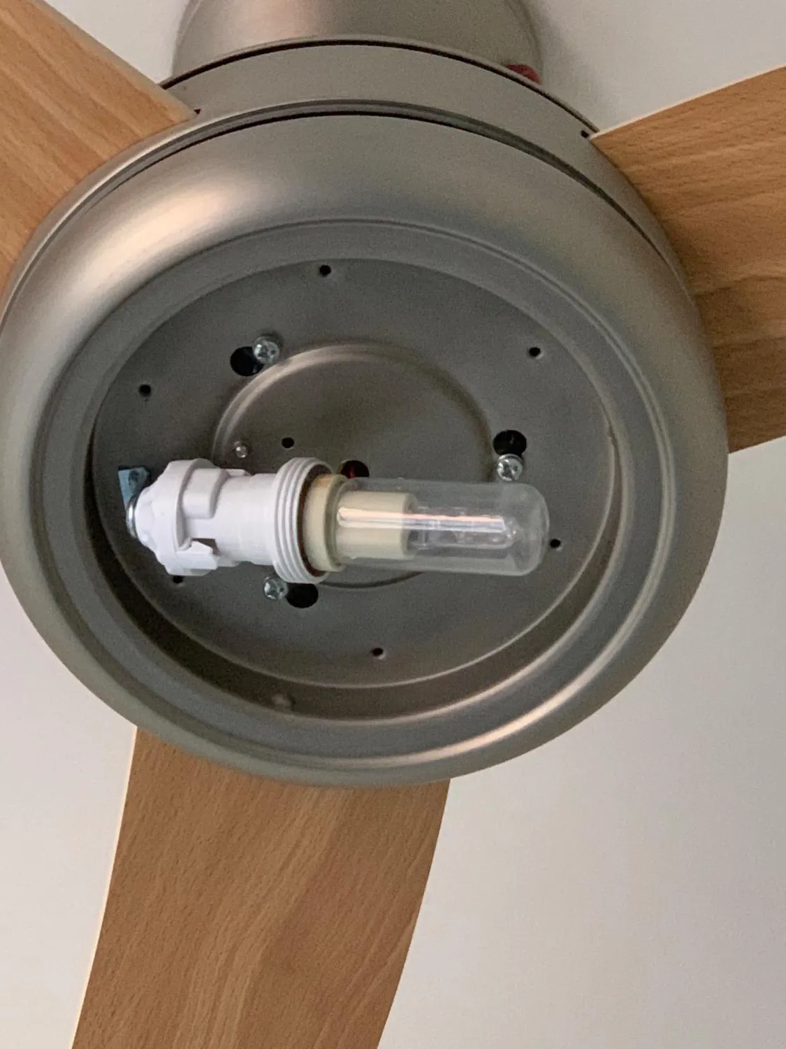Klarstein El Paso ventilateur de plafond blanc 132 cm avec luminaire