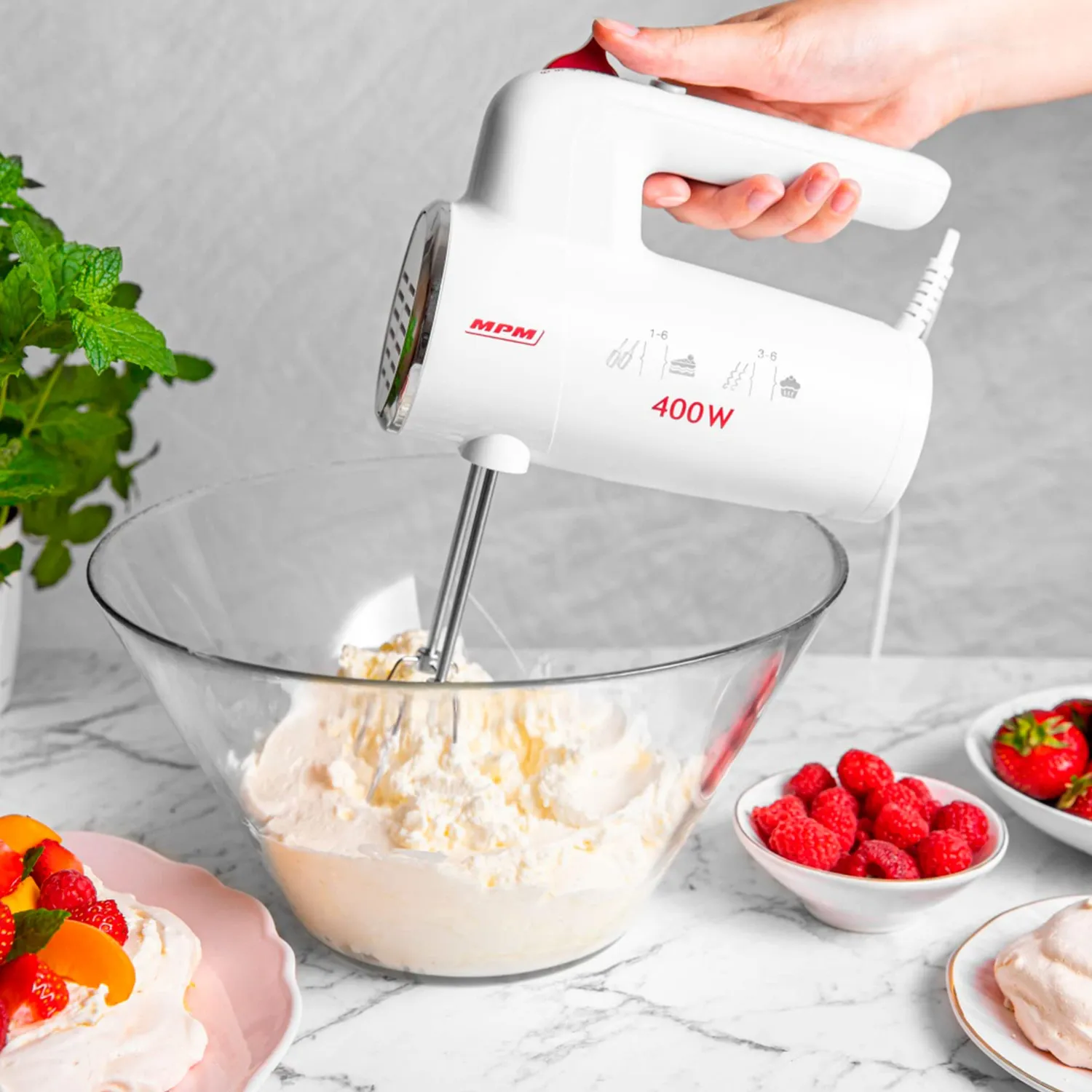 MPM MMR-18 batteur électrique pâtisserie 400 W 6 vitesses