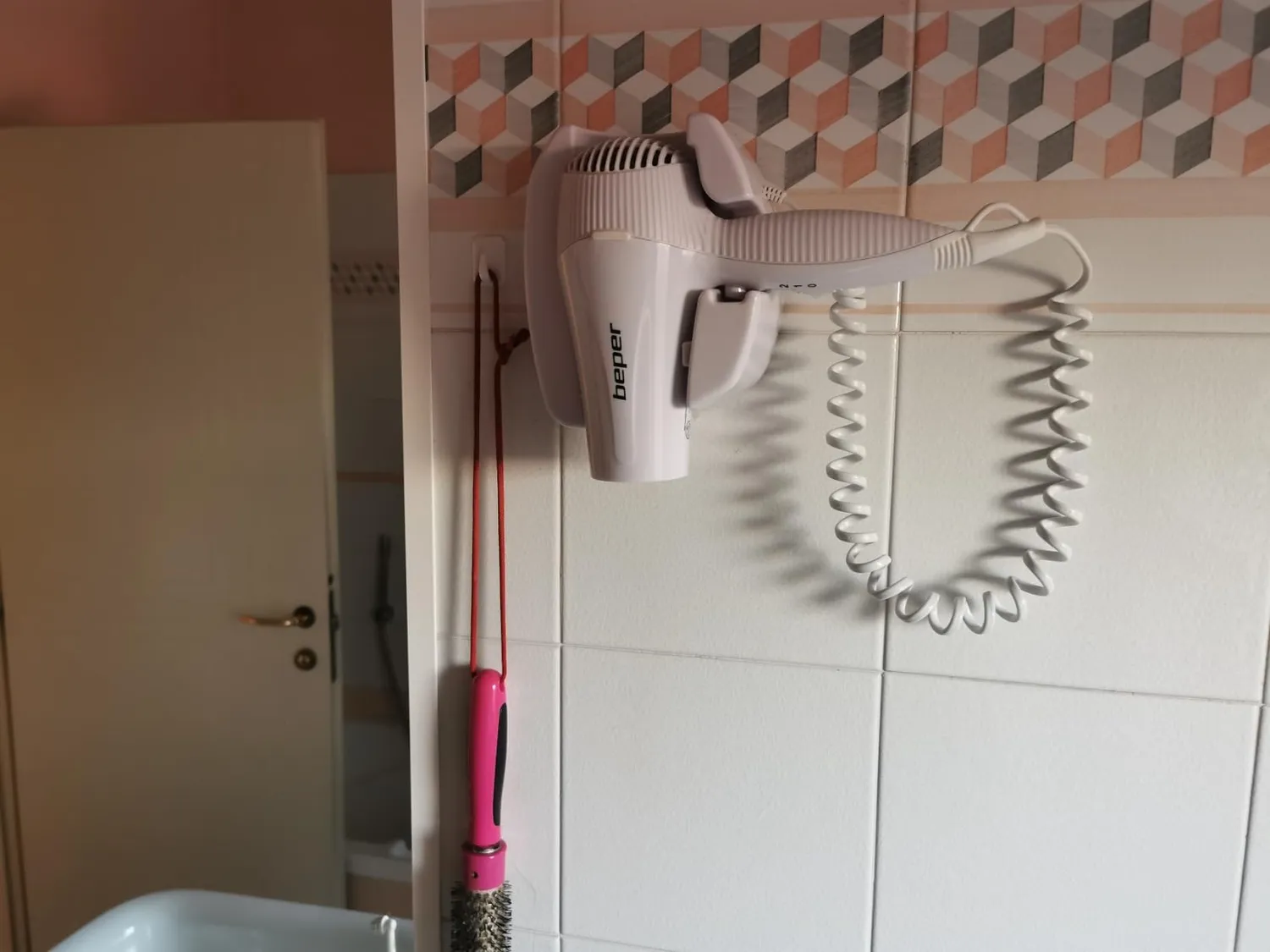 Beper 40.490 sèche-cheveux mural blanc 2000 W
