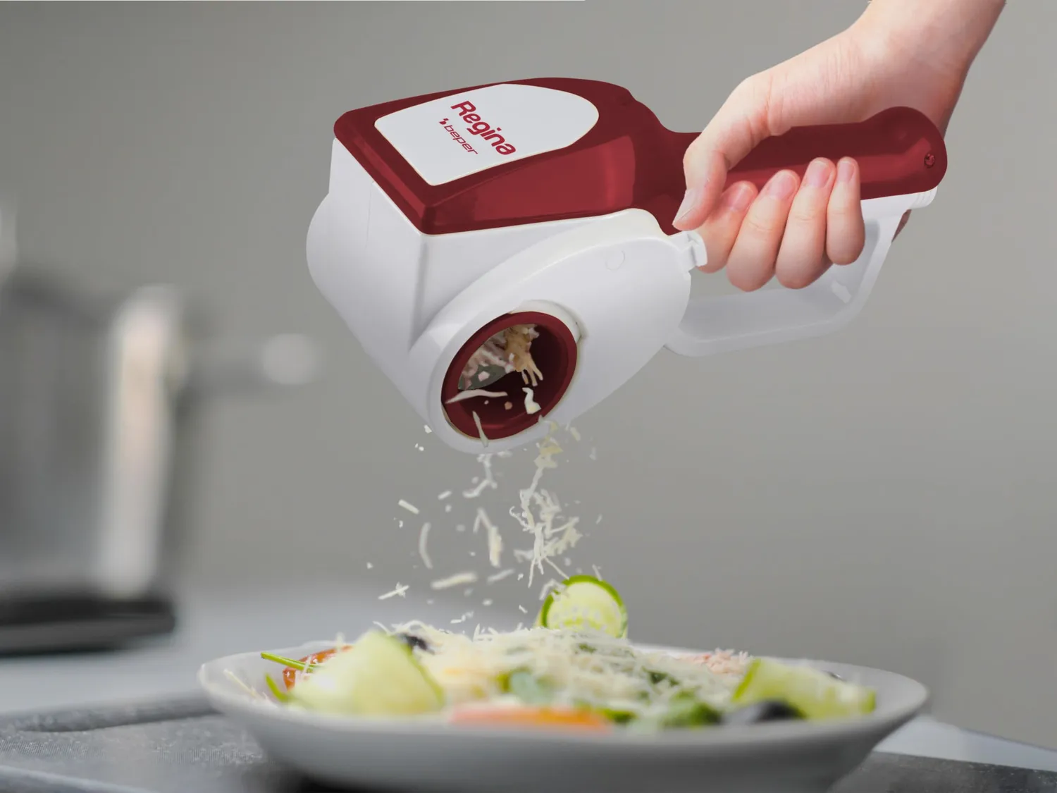 Beper Regina 90.071 râpe électrique rouge sans fil