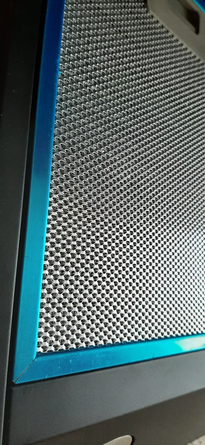 Klarstein hotte aspirante inclinée 90cm 641m³/h LED tactile