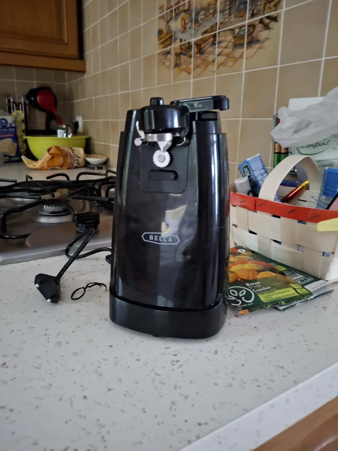 Bella ouvre-boîte électrique noir automatique