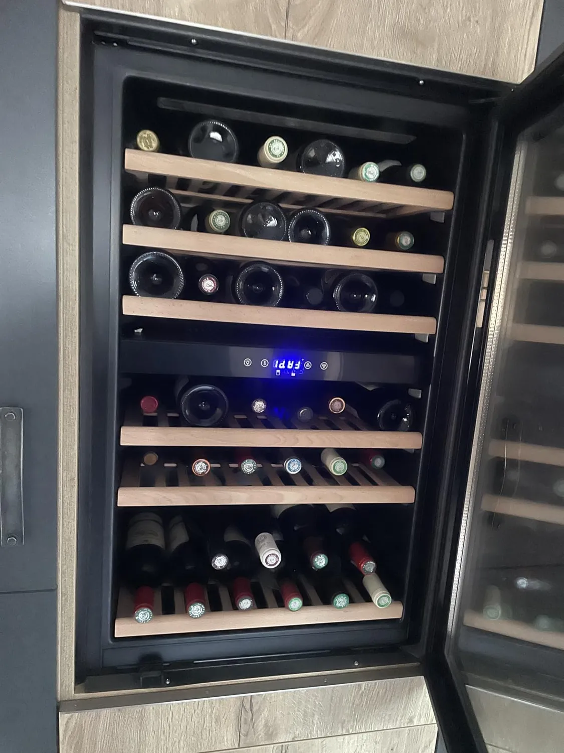 Klarstein cave à vin encastrable 132L 41 bouteilles