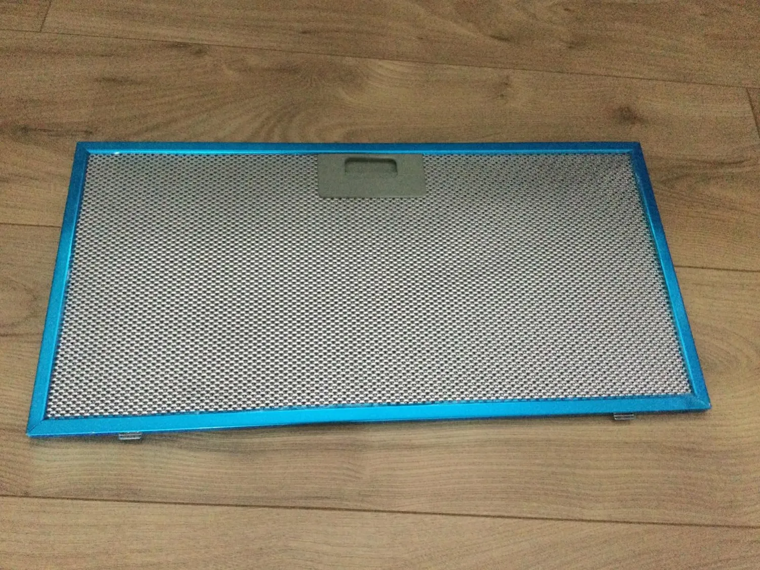 Klarstein hotte inclinée 90 cm noire 292 m³/h tactile