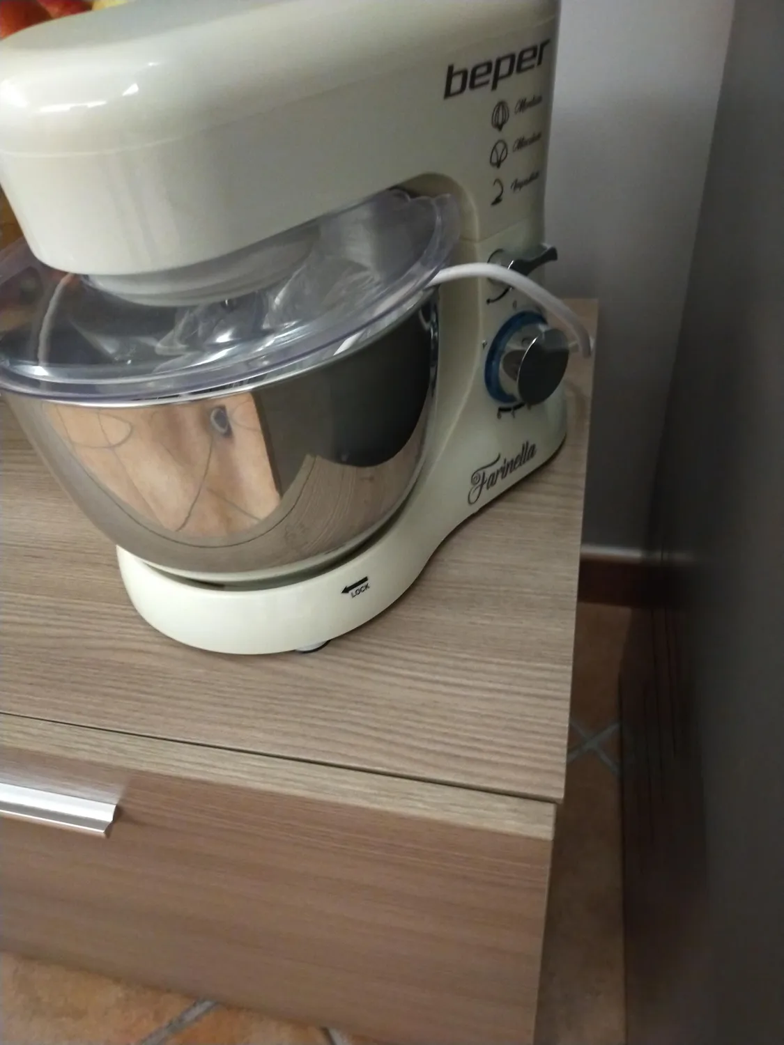 Beper BP.200 robot pâtissier 4,5 L 1000 W crème