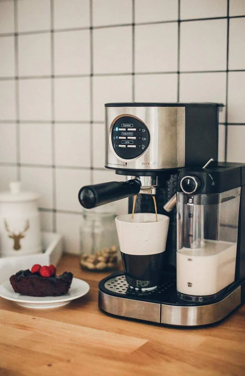 MPM MKW-07M cafetière expresso 15 bars 1,2 L